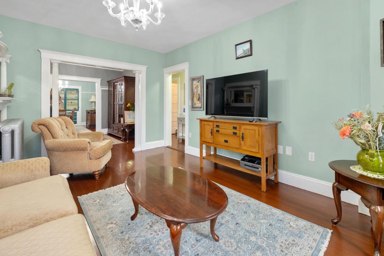 Bright & Spacious 2Br Apartment, Mins From Downtown Boston, Parking Экстерьер фото